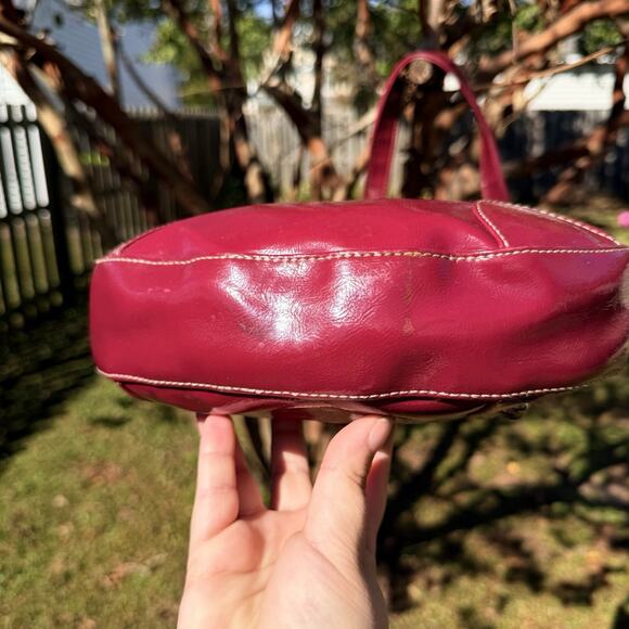 Vintage Red Guess Hobo Bag Chunky Hardware Patent Leather Rare Design - Picture 7 of 16